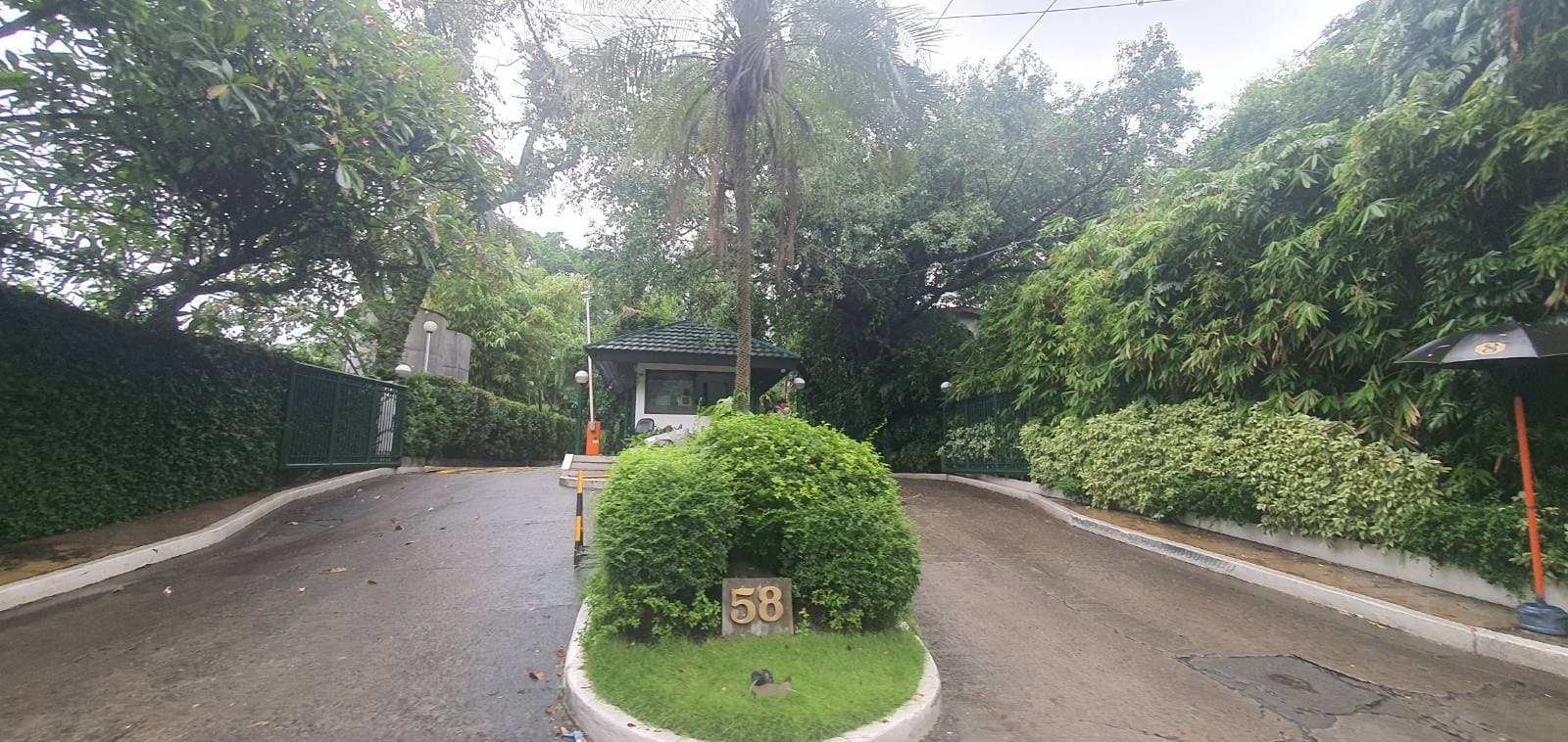 Tri-Level 4 Bedrooms in Forbes Park, Makati
