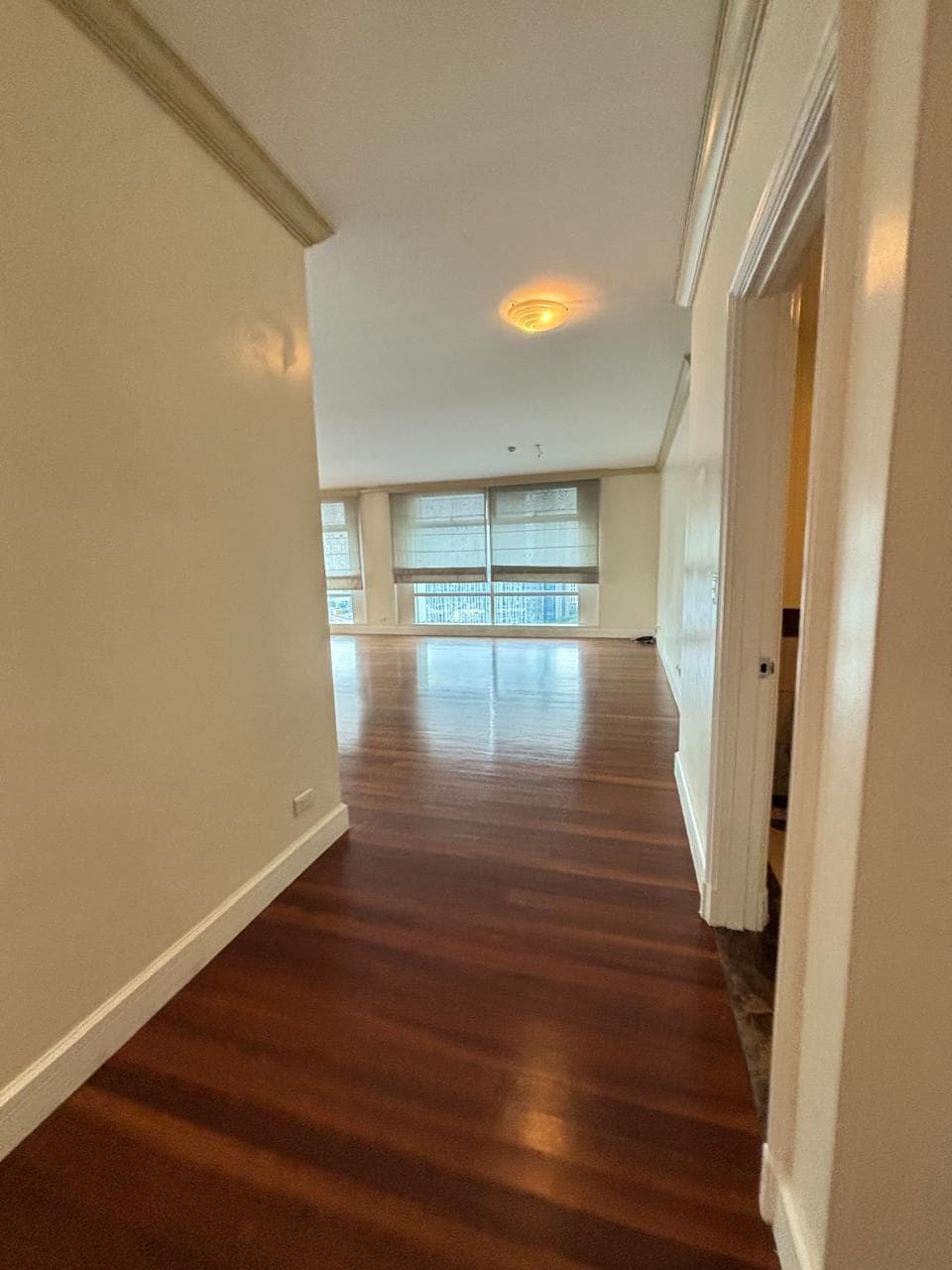Comfortable Semi-Furnished 3 Bedroom in Urdaneta Village, Makati