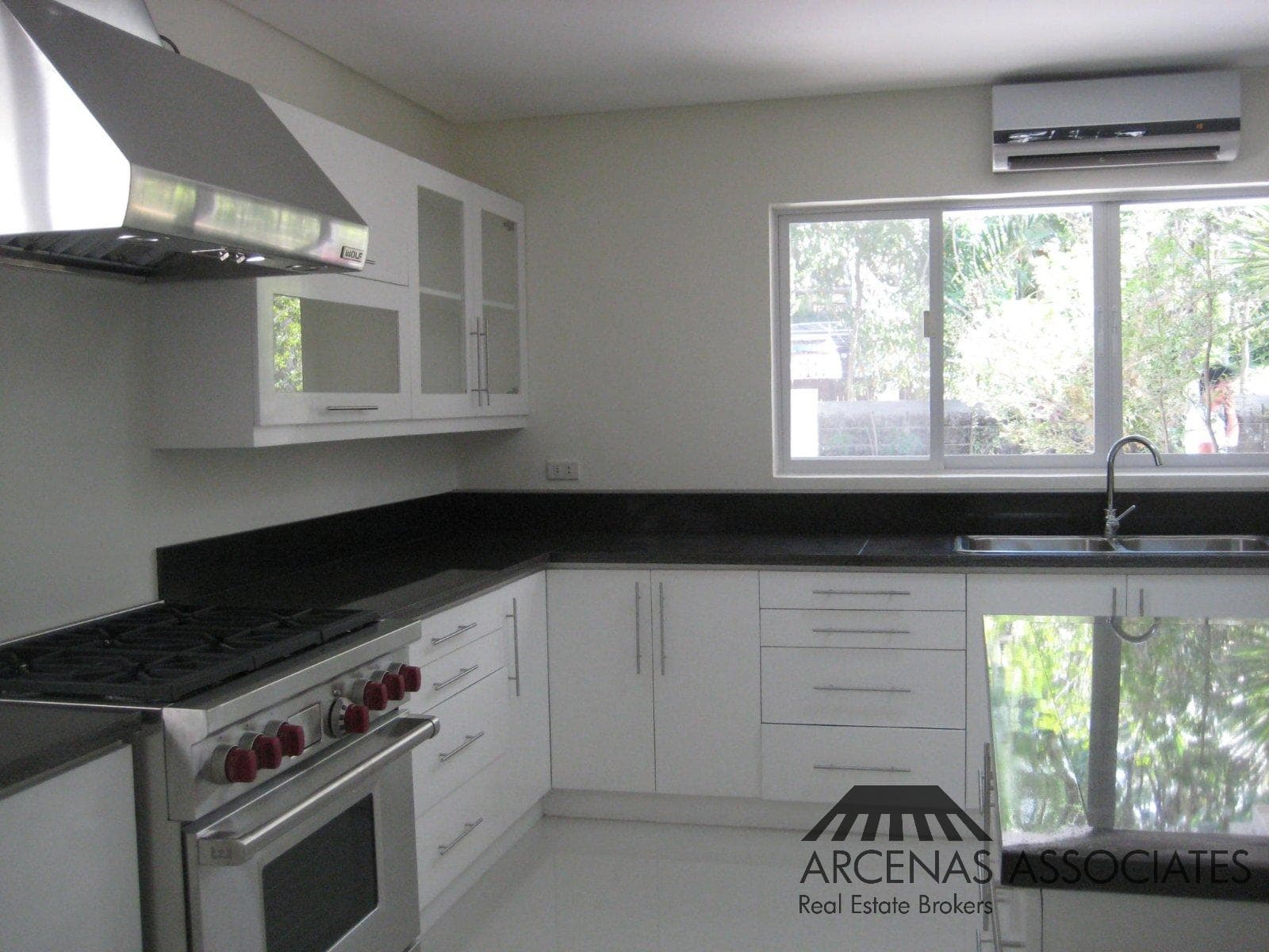 Modern Bungalow House - photo 5