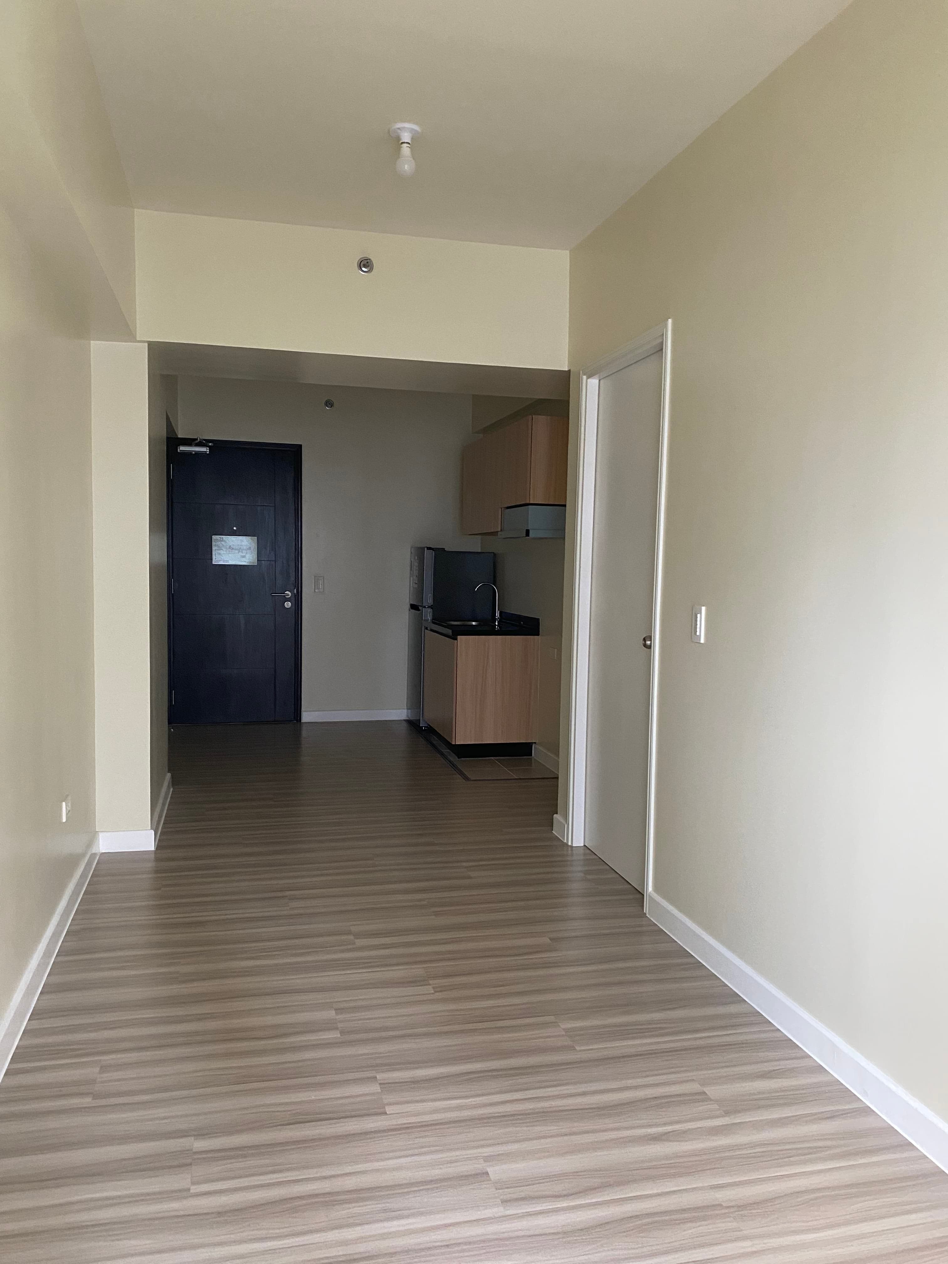 Brand New 1-Bedroom Condo with Balcony near EDSA – Avida Towers Verge, Mandaluyong - photo 3