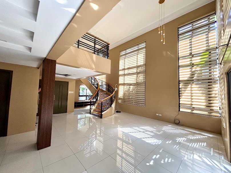 Newly Renovated Modern House - photo 4