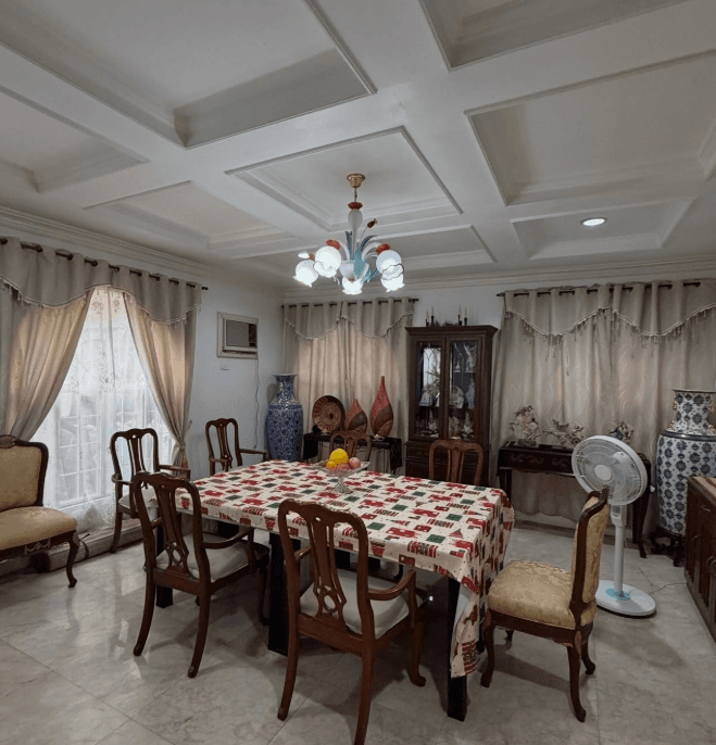 Well-Maintained 3-Storey House for Sale in Hillsborough Alabang - photo 5
