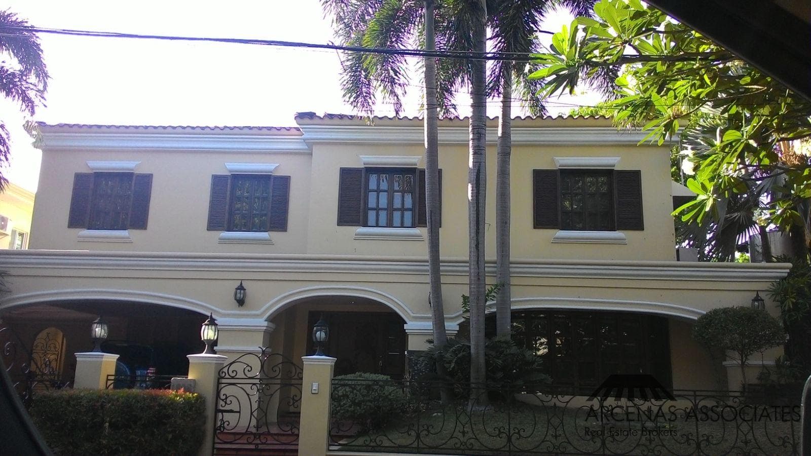 Chateauesque 2-storey in Dasmarinas Village, Makati