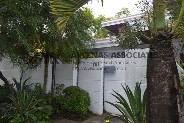 Four Bedroom house in Ayala Alabang, Muntinlupa