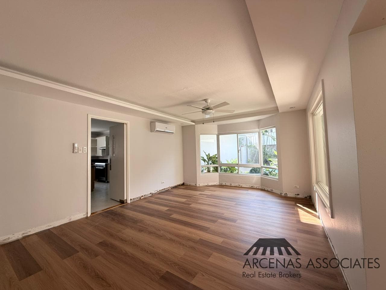 Private and Spacious Home - photo 5
