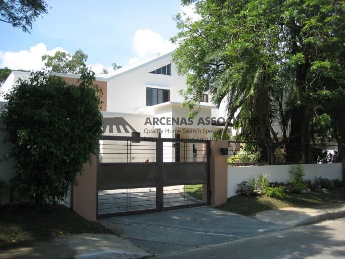 Modern and plush 2-storey in Ayala Alabang, Muntinlupa