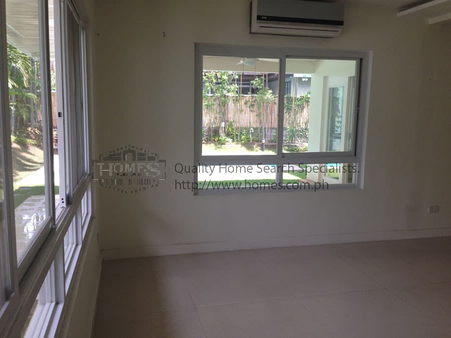 Bright Modern Bungalow - photo 5