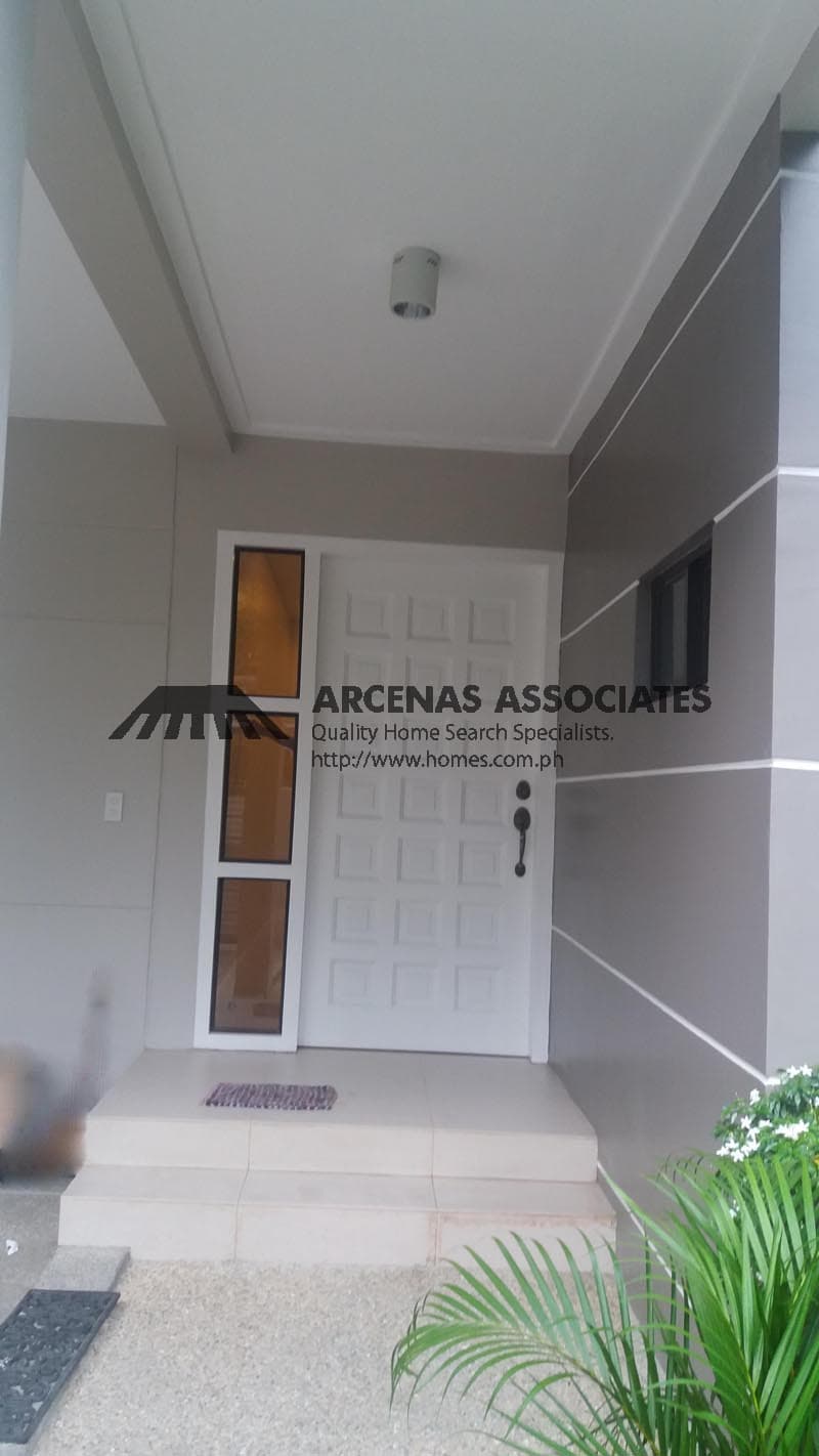 Renovated 2-storey home - Bel Air, Makati - photo 1