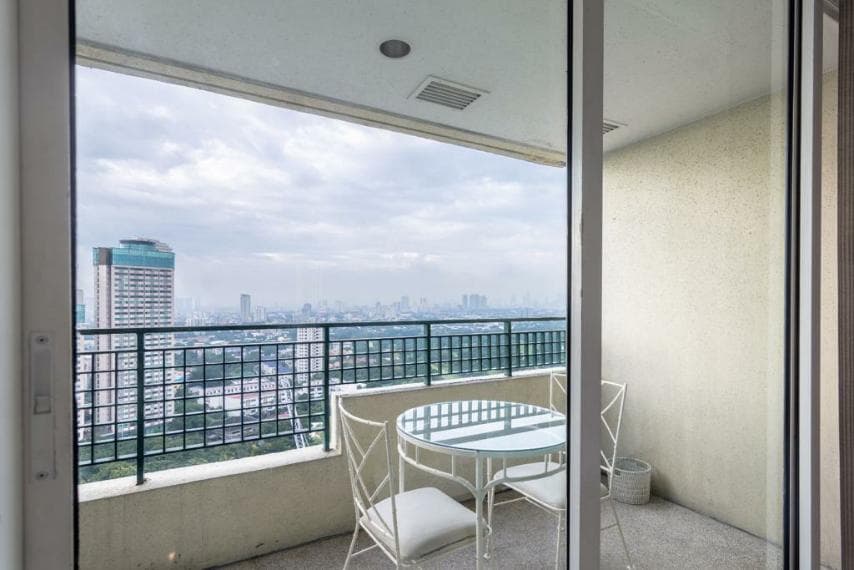 Fully Furnished 1 Bedroom Unit with Balcony at Wack Wack Twin Towers in Ortigas Center, Mandaluyong