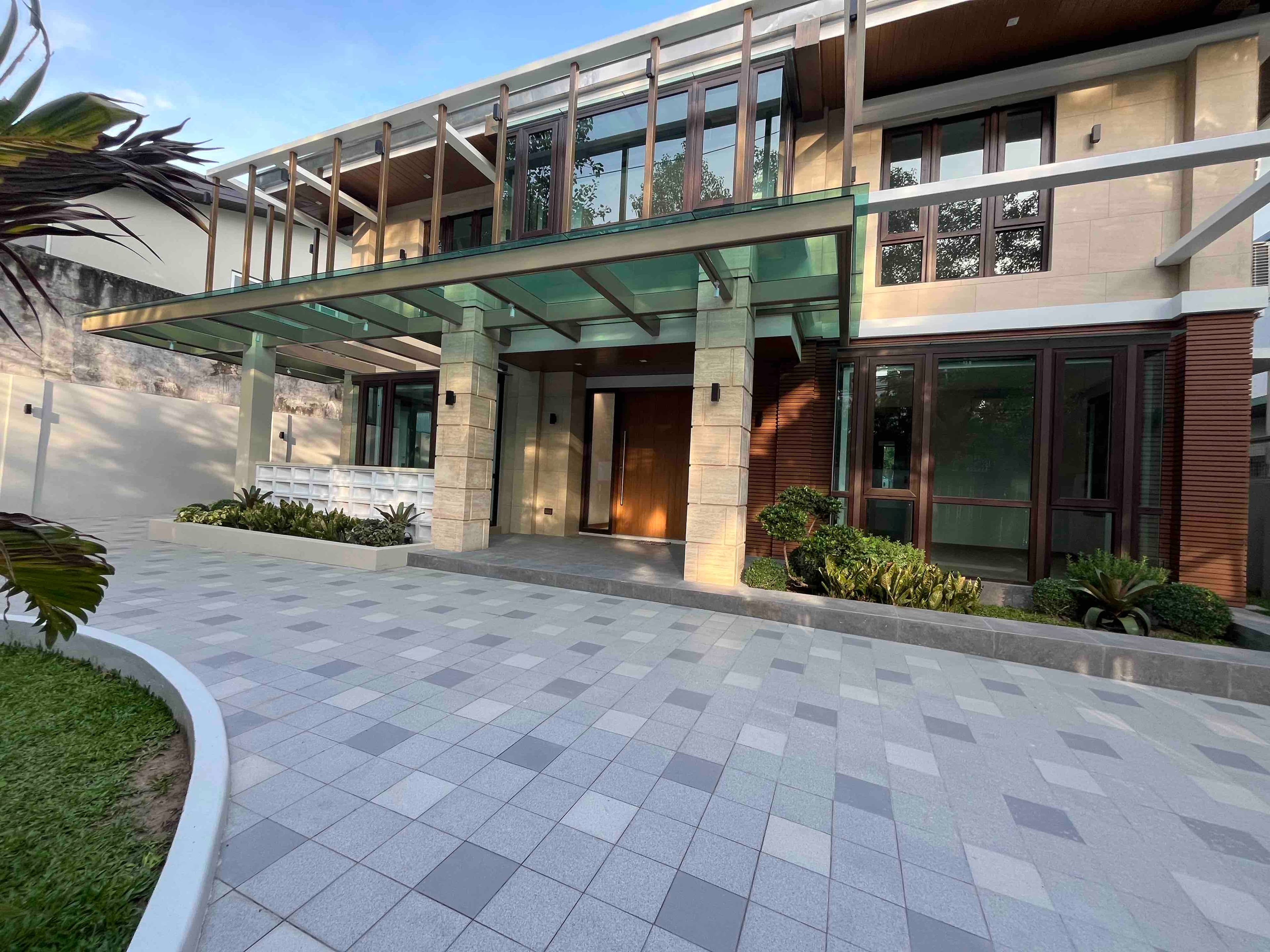 Newly Renovated 2 Storey House in Bel Air, Makati