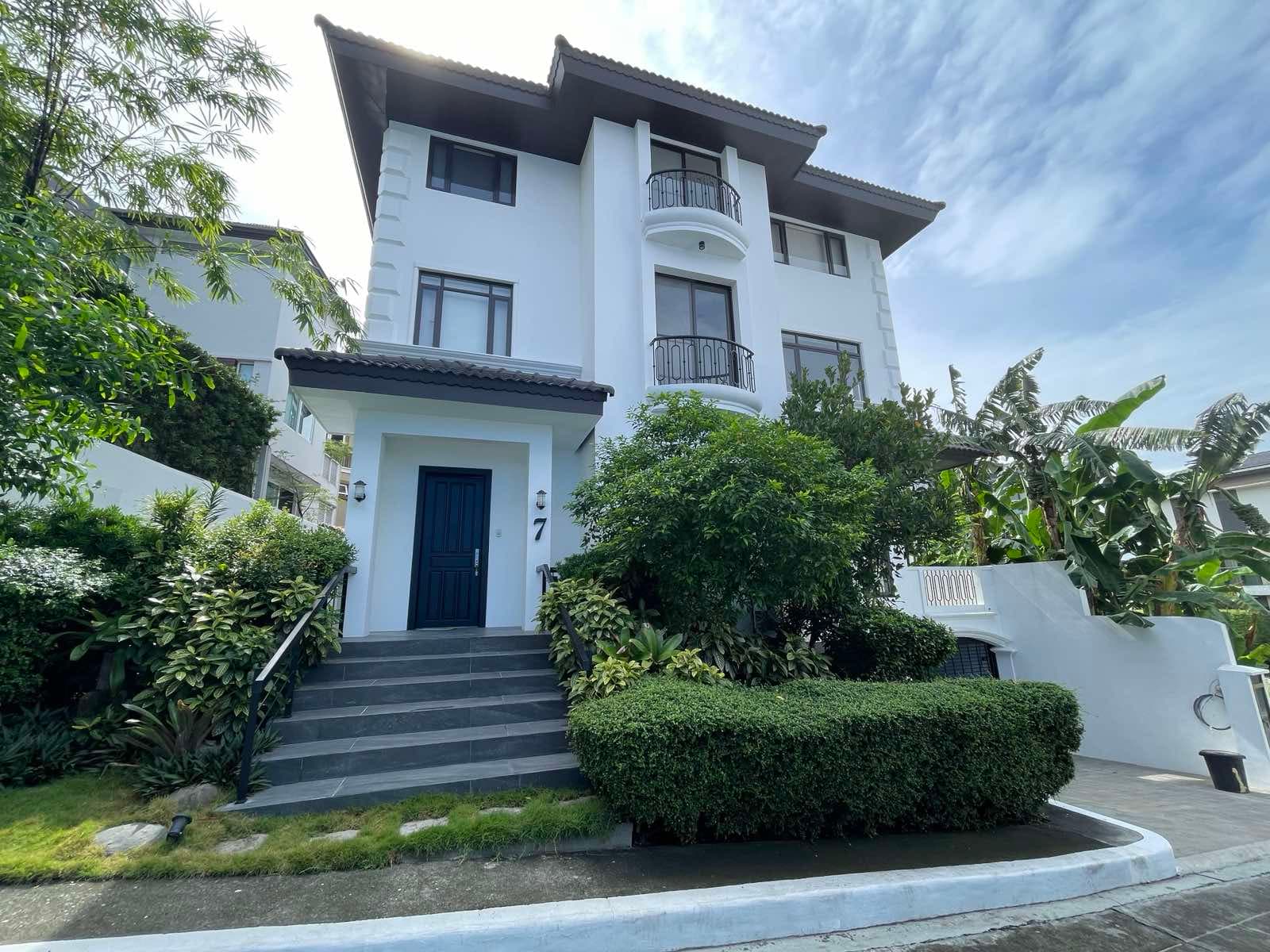 Exclusive Modern Villa with Private Pool in Mckinley Hills, Taguig