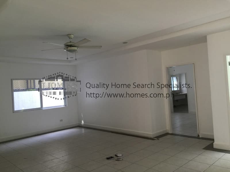 Spacious and bright 2 story - photo 2