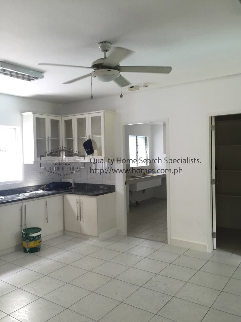 Spacious and bright 2 story - photo 5