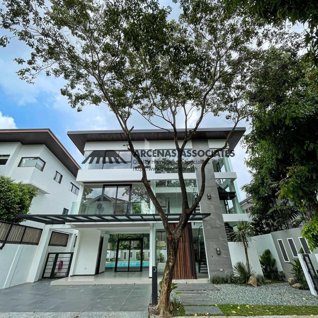 A Tropical Modern Haven in Hillsborough, Muntinlupa