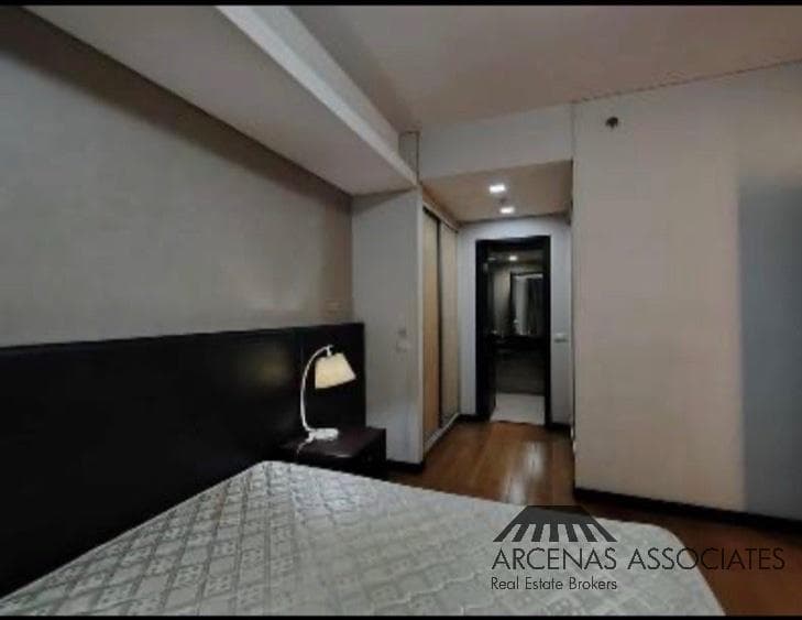 Cozy 2-Bedroom at One Serendra - photo 4