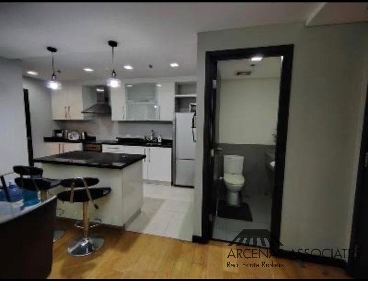 Cozy 2-Bedroom at One Serendra - photo 5