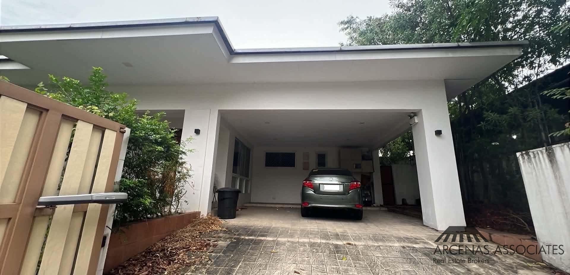 Newly Renovated House - photo 2