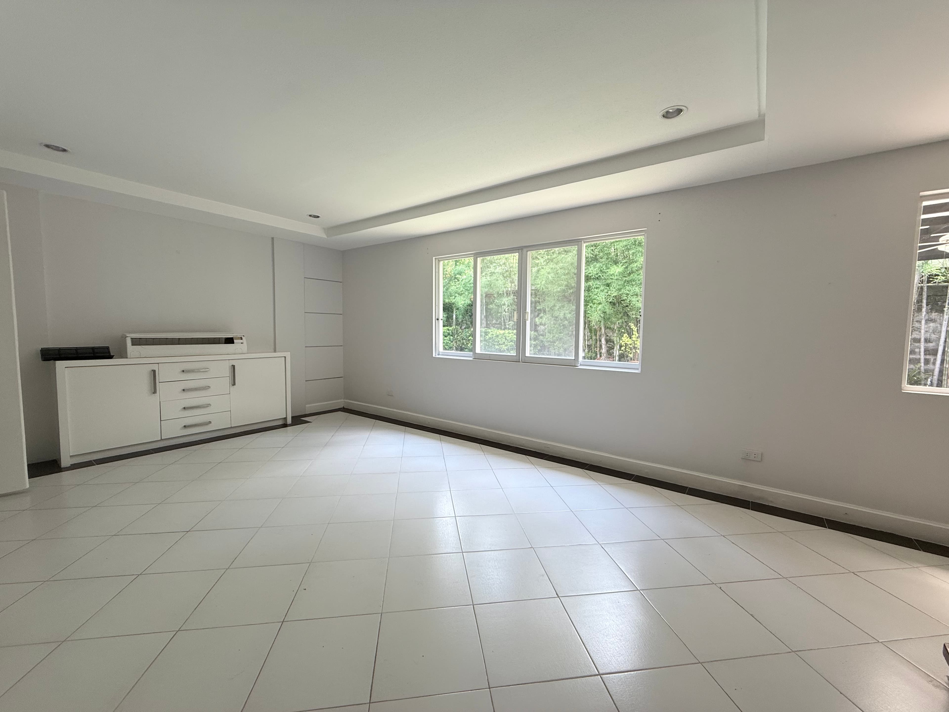 Comfortable 4 Bedroom House - photo 4