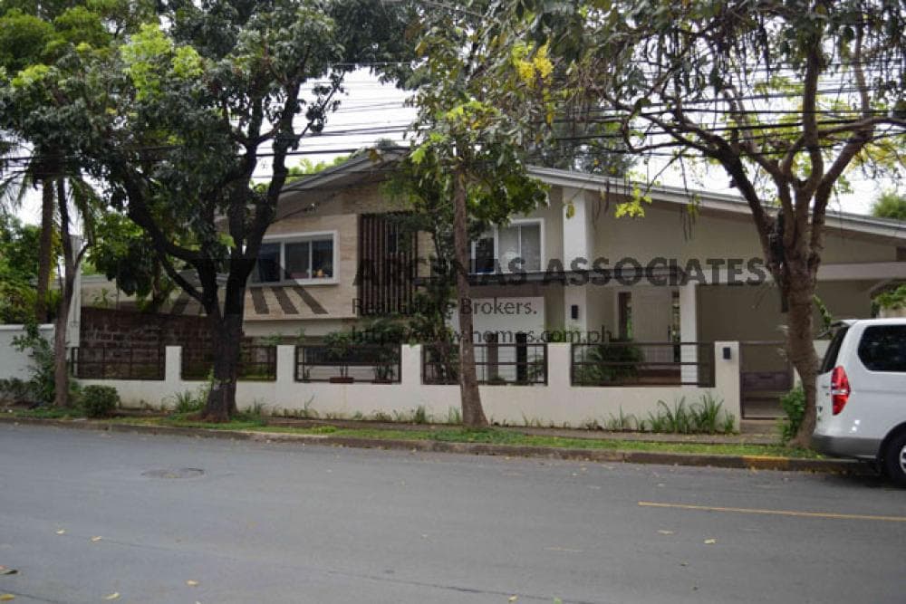 Neo-Modern-Asian four (4) Bedroom - Dasmarinas Village, Makati - photo 1