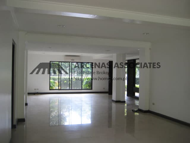 Contemporary 4 Bedroom - photo 4