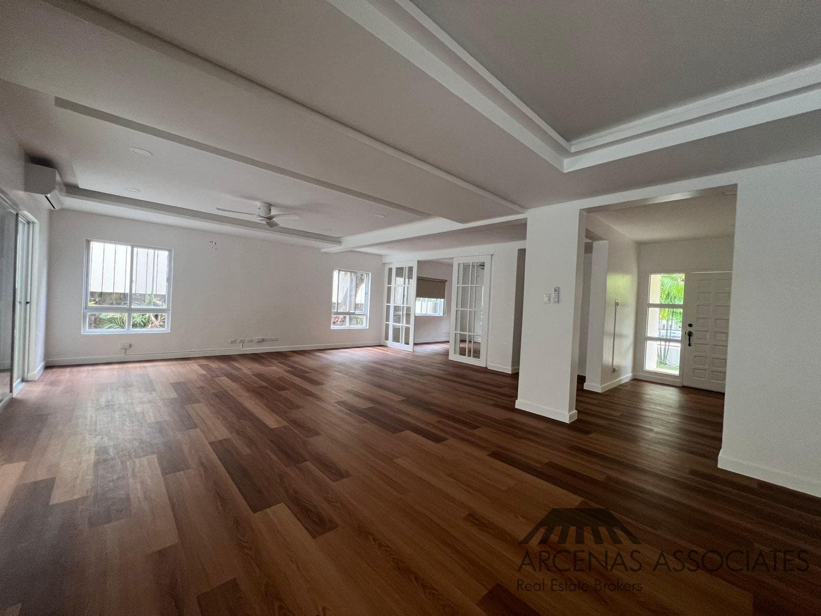 Modern and contemporary 2 storey - photo 4