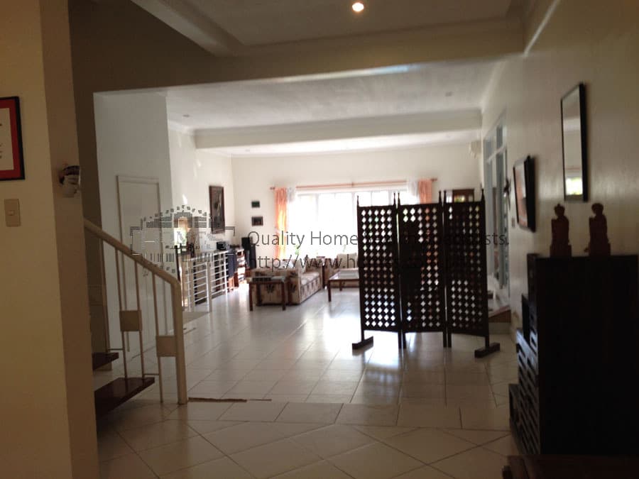 Warm Split-level House - photo 4