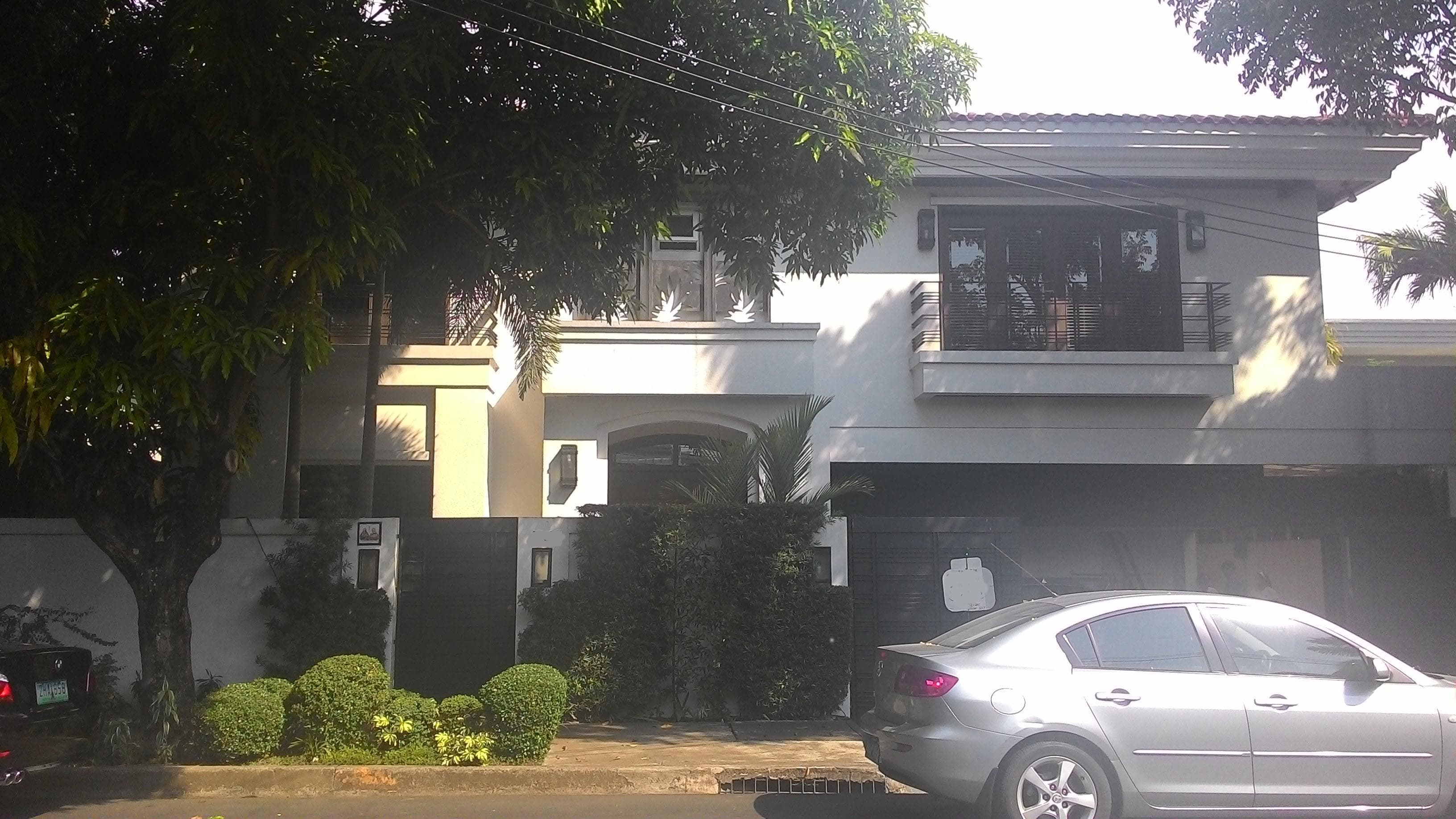 Desirable and pristine 2-storey in Dasmarinas Village, Makati