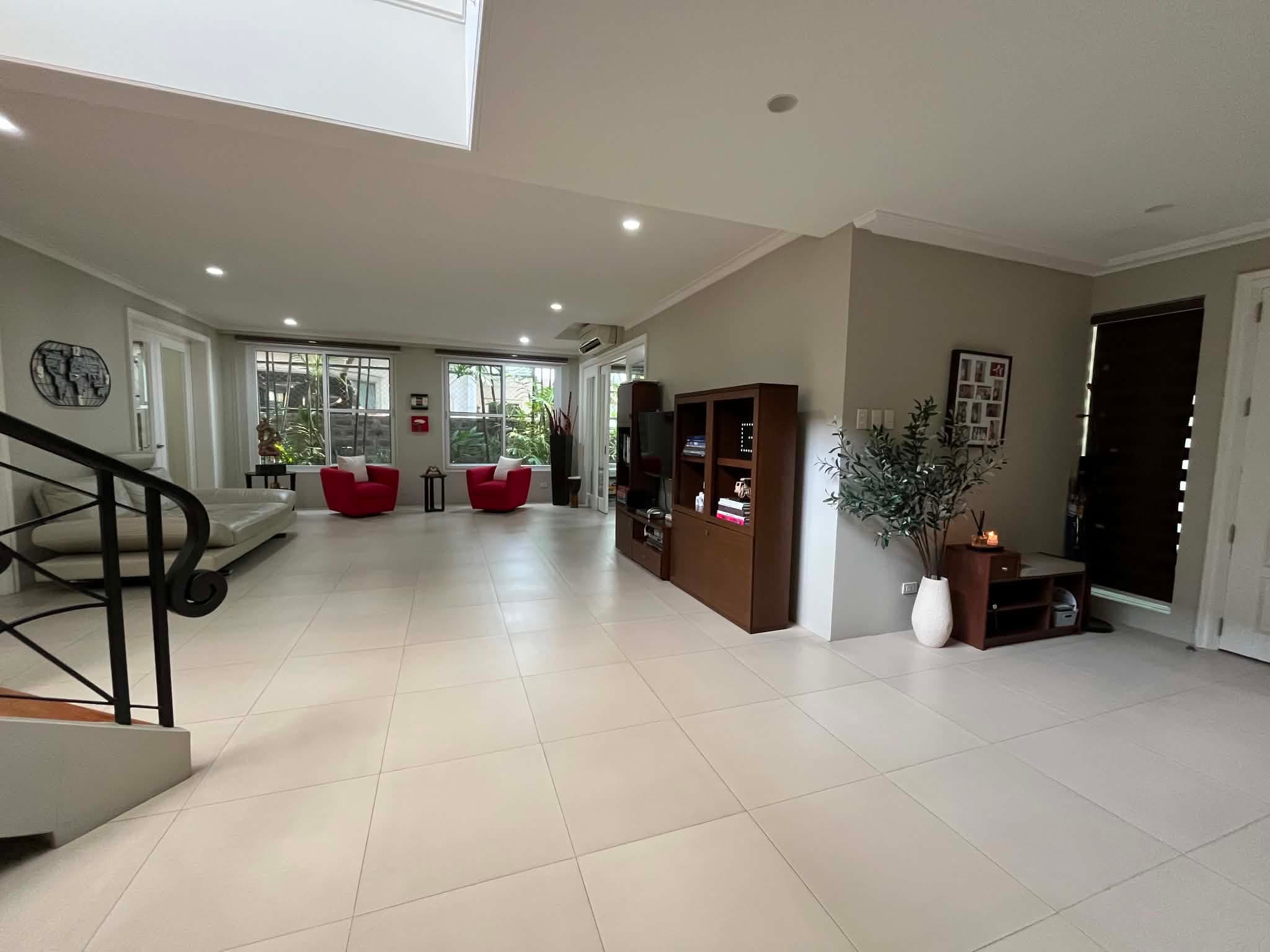 Modern classical 2-storey - photo 4