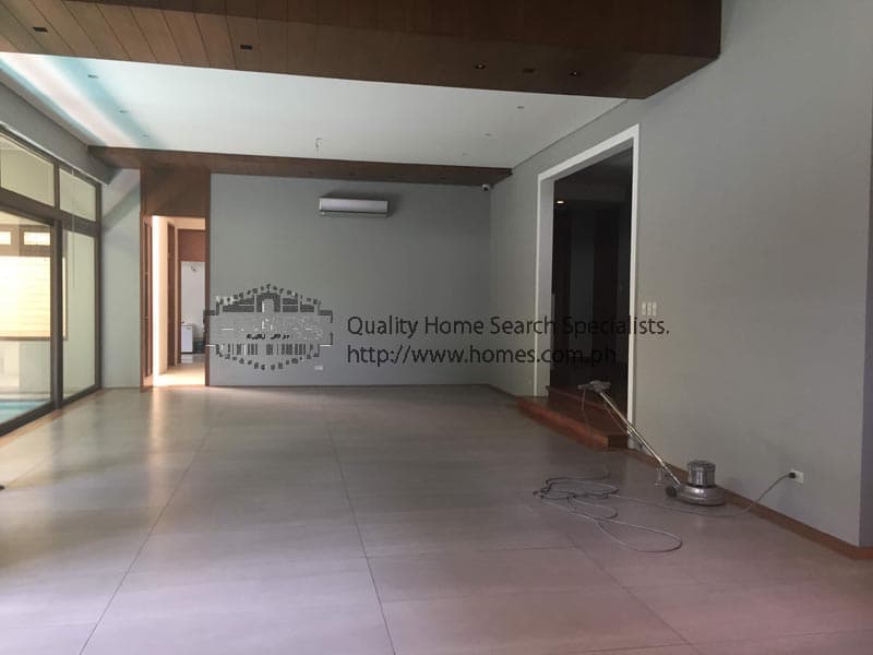 Sturdy well-finished 2-storey in Dasmarinas Village, Makati