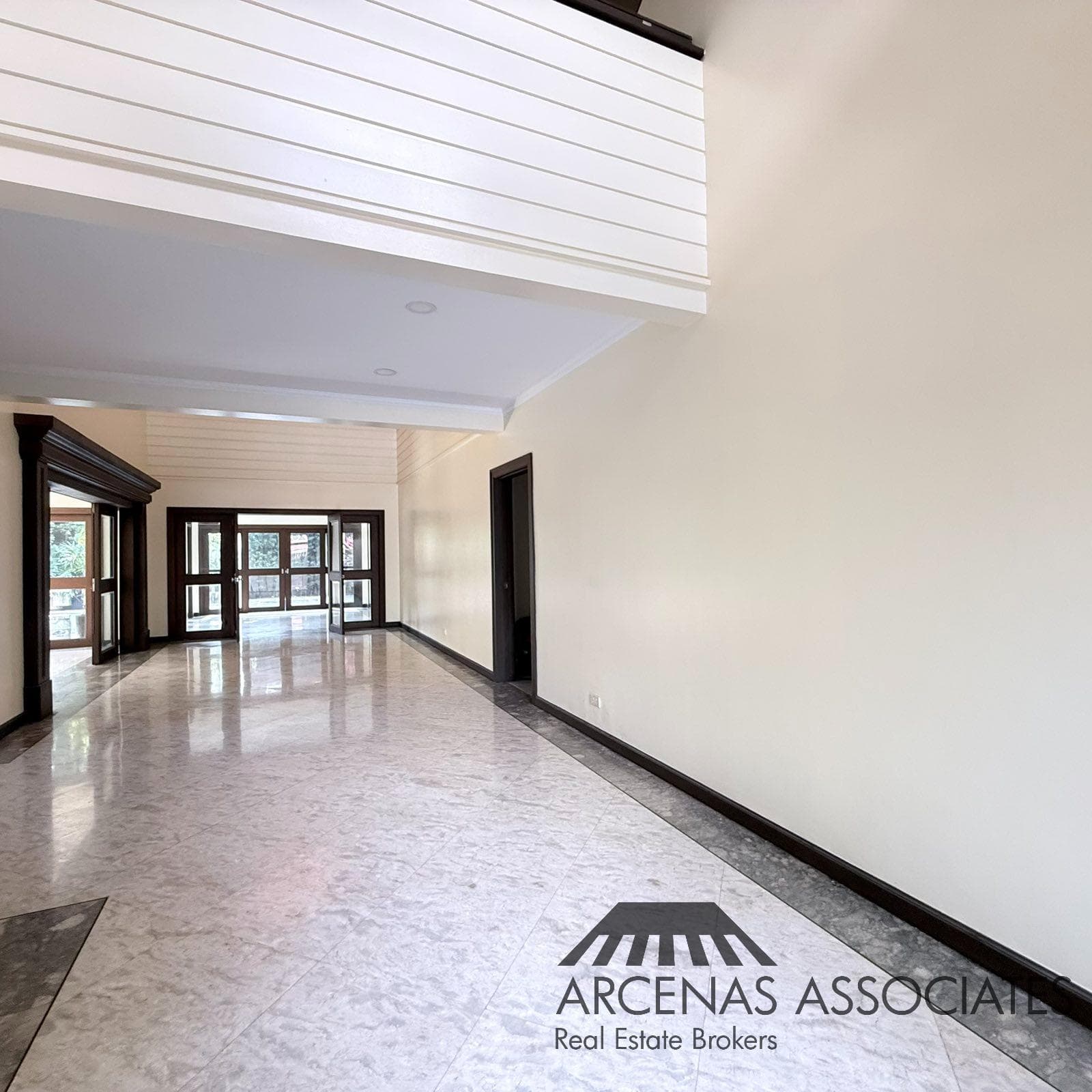 Newly renovated 2-storey - photo 3
