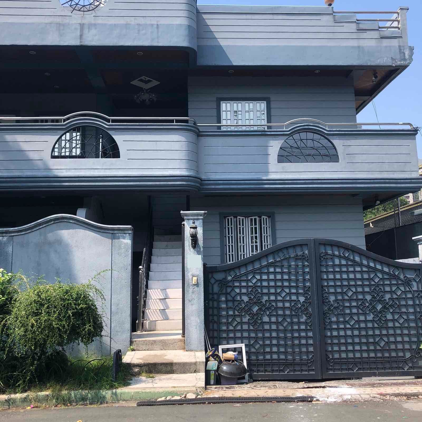 Large Duplex House in San Lorenzo, Makati